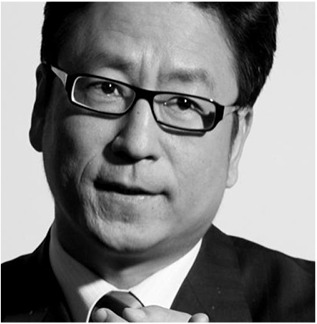 白岩松照片